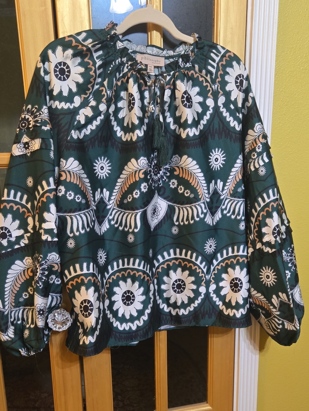 Philosophy Green Floral Motif Peasant Blouse with Cream & Tan Accents